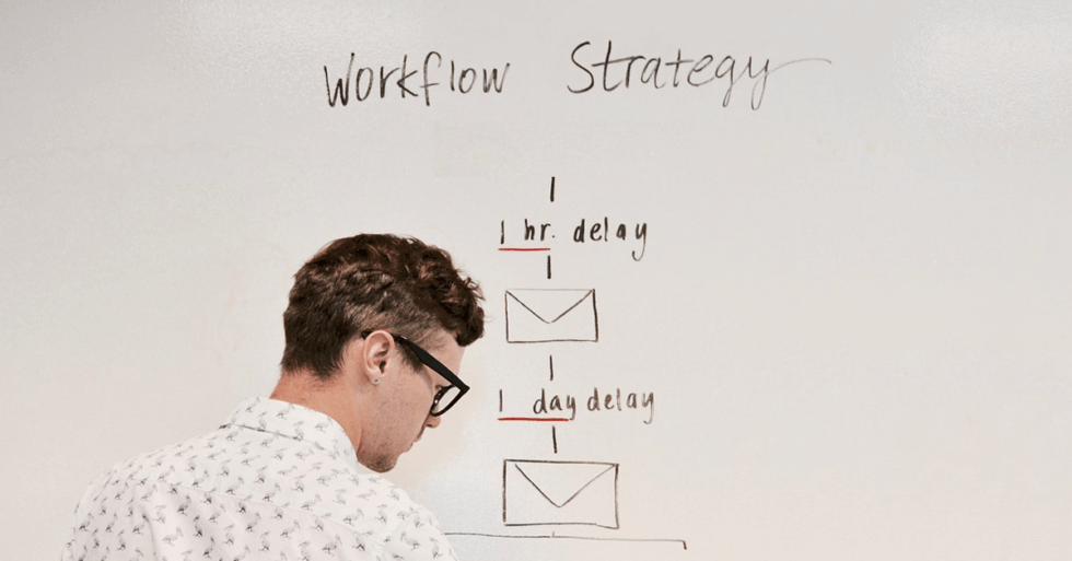 5 Essential HubSpot Workflow Examples for Sales and Marketing